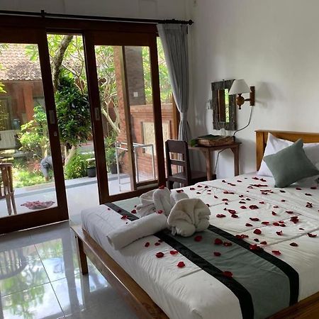Yoga Homestay Ubud Екстер'єр фото