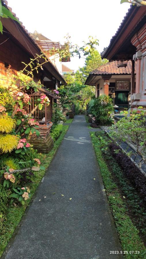 Yoga Homestay Ubud Екстер'єр фото